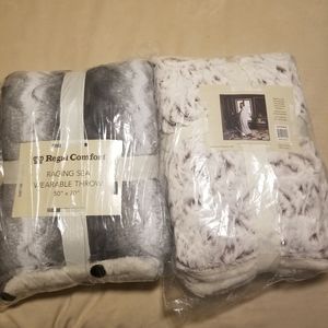 Wearable throw 50x70in